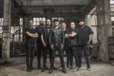 La Beriso grita “Mienten” desde el escenario del teatro Mercedes Sosa