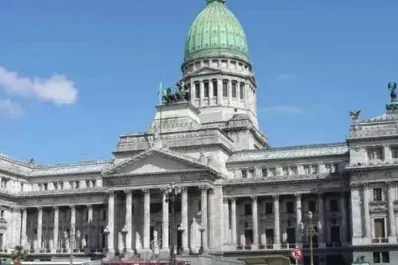 Gremios se alinean en un masivo reclamo