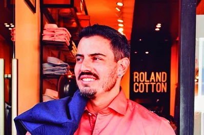 Vestí a papá de pies a cabeza en Roland Cotton