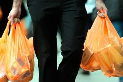 Piden más tiempo para eliminar las bolsas plásticas en la capital