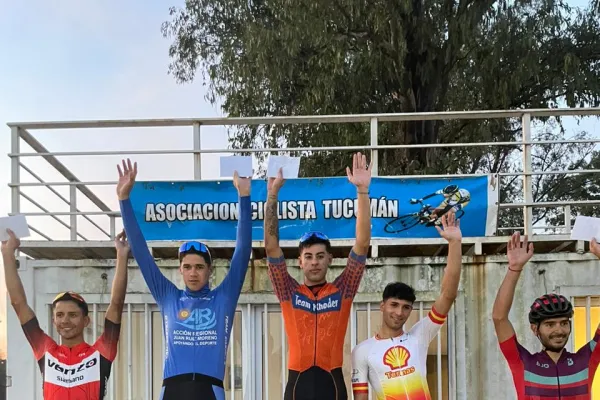 Khoder (h) volvió a sonreír en la cuarta fecha del Provincial de ciclismo