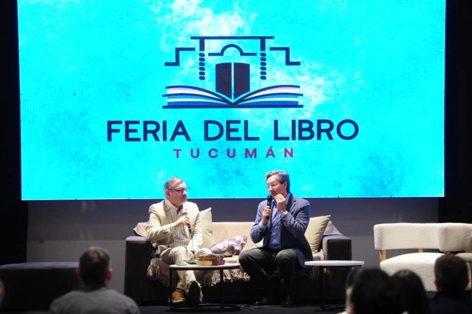 PRESENTACIÓN. El periodista y escritor Ceferino Reato, en diálogo con el periodista Guillermo Monti, habló sobre su último libro “Padre Mugica”.