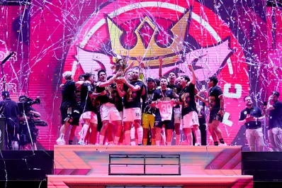 La liga de fútbol extravagante de Piqué ya tiene a su primer campeón del mundo