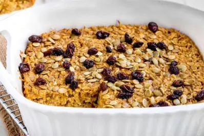 Una receta poco convencional para el desayuno: avena horneada