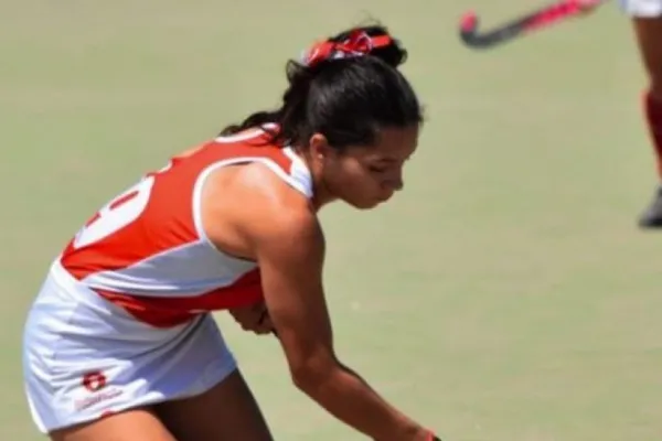 Comenzó en el hockey, hizo una pausa para probar suerte en el fútbol de San Martín y ahora logró conjugar sus dos pasiones