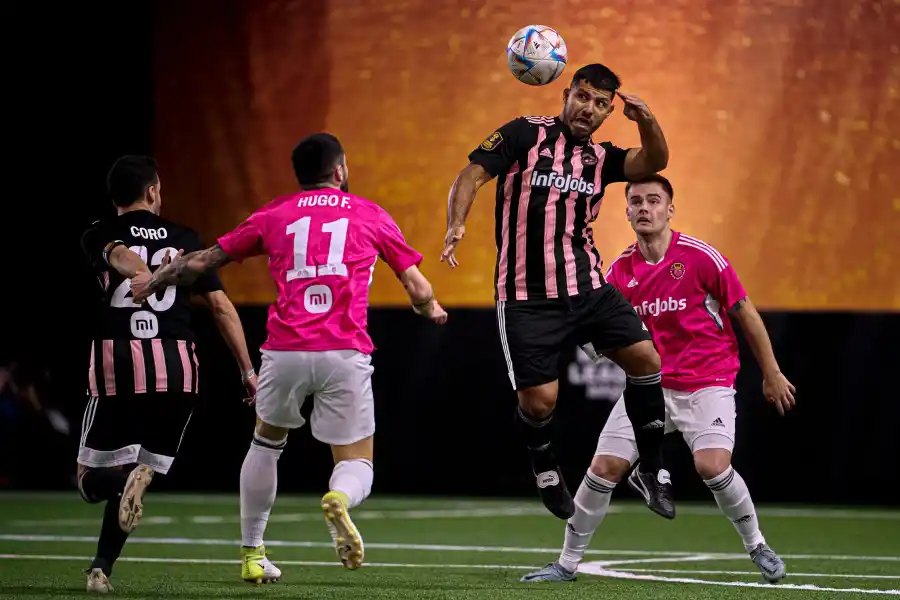 EL KUN. Las redes se revolucionaron para observar a Sergio Agüero en la Kings League.