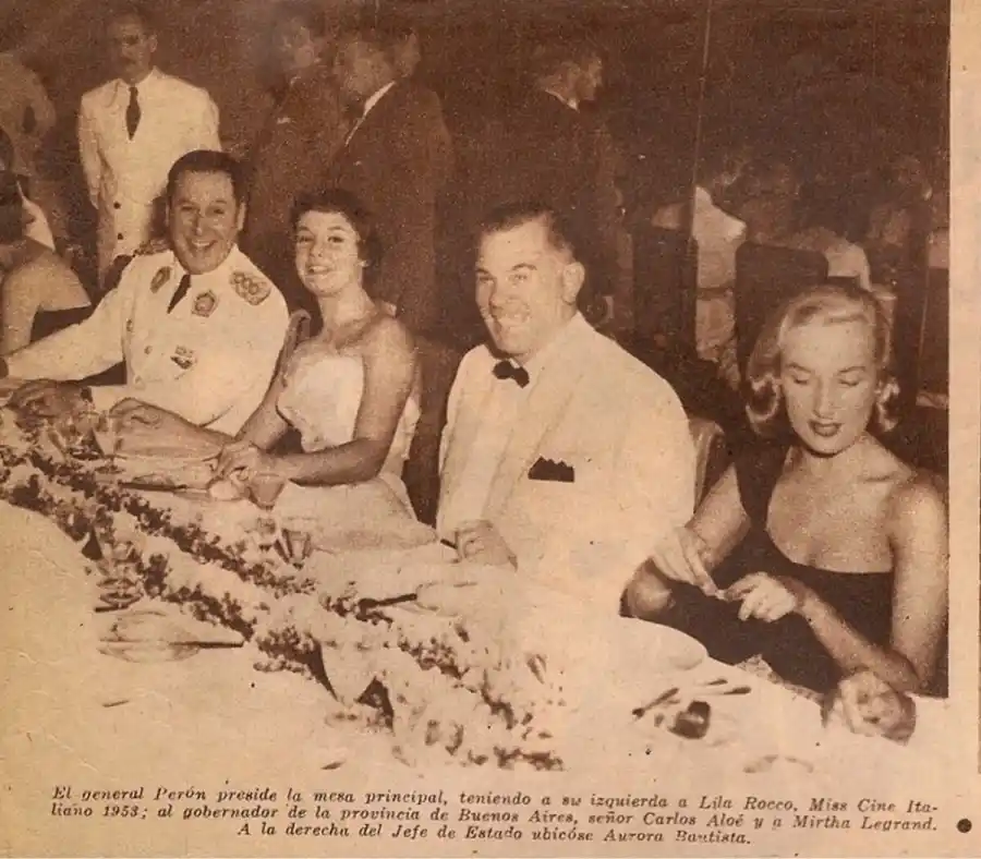 Mirtha Legrand en una cena junto a Perón y otras personalidades