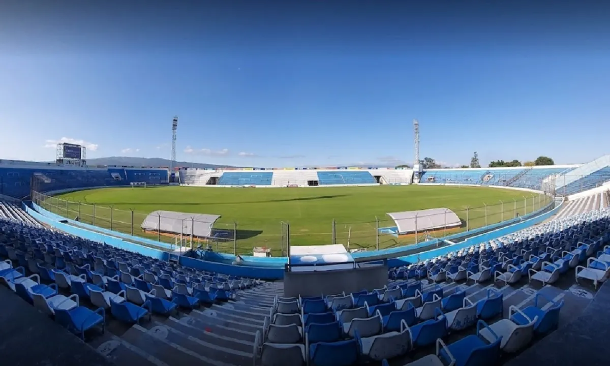 ESCENARIO. La cancha de Gimnasia de Jujuy, cuenta con una capacidad para 24.000 espectadores. 