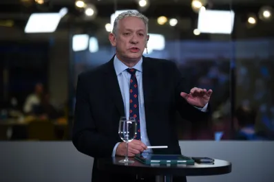 El rompecabezas de Federico van Mameren: “En Argentina, el circo comienza mañana su función”