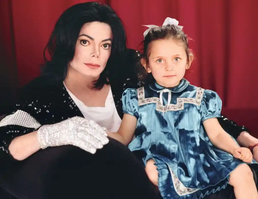 Michael Jackson junto a su hija Paris