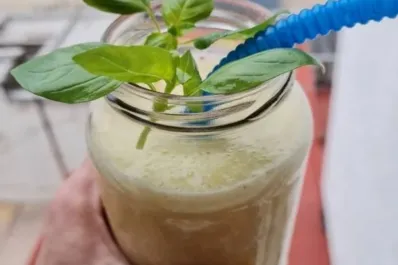 Cómo preparar licuado de yerba mate, la bebida viral del momento