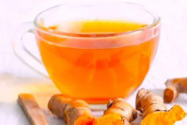 La bebida natural que podría prevenir el cáncer y el alzheimer: cómo se prepara