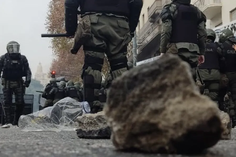 Disturbios en en Congreso. 