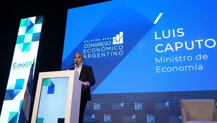 Milei avanzará con las reformas “quiera o no quiera la política”