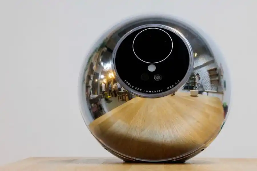 VIDEO. El escaneo de iris generó otro tipo de negocio en Tucumán