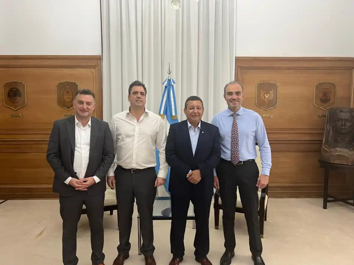 Dimes y diretes de la política: ¿En campaña? Rodríguez Larreta pasó por Tucumán