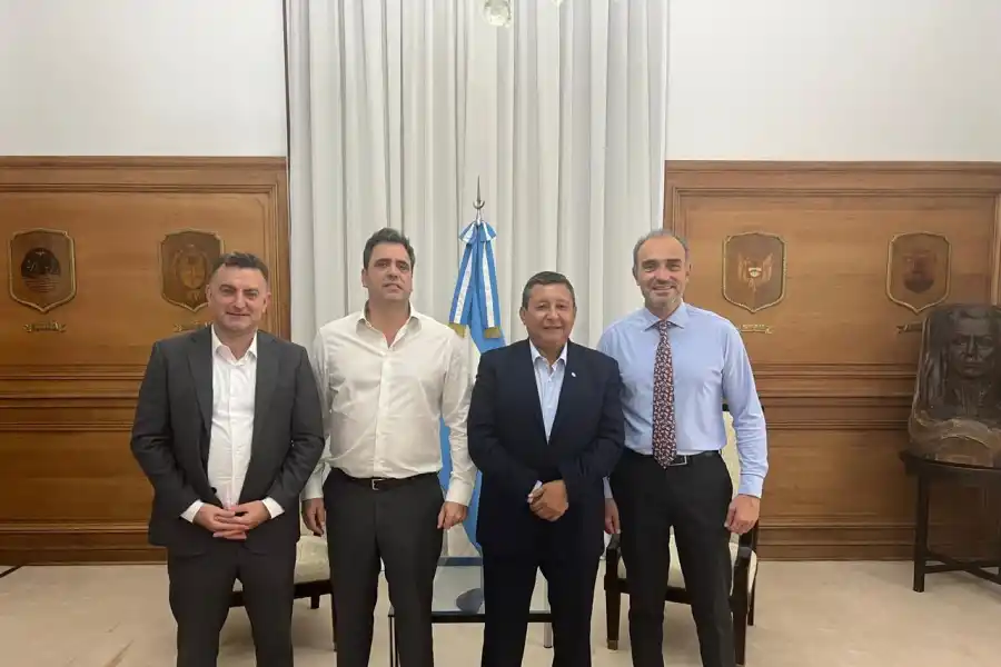 Dimes y diretes de la política: ¿En campaña? Rodríguez Larreta pasó por Tucumán