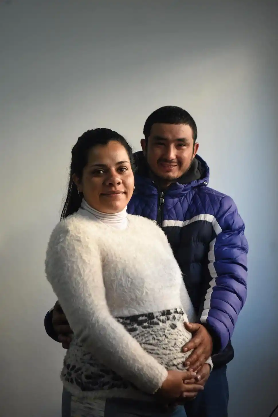 PAREJA. Marina y  Jonathan Molina esperan una nena, a la que piensan llamar Dulce Aitana.