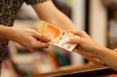 Formas de extraer tu aguinaldo sin esperar las filas del cajero automático