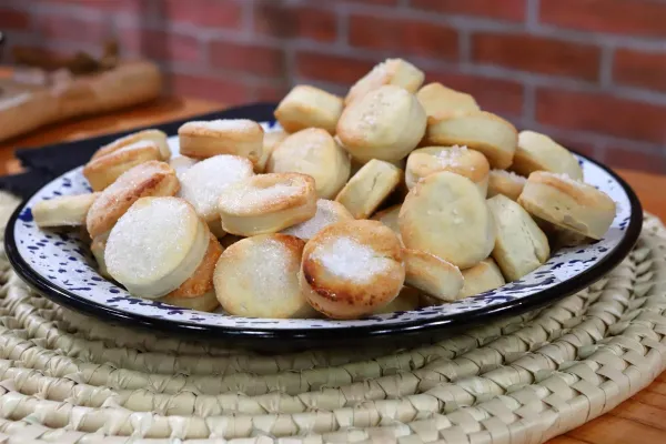 Bizcochitos salados sin harinas ni grasa para acompañar la hora del mate con un snack rico y saludable