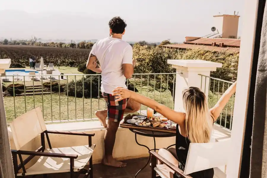 EN LA CIUDAD Y CON VISTA AL PARQUE. Garden Park, la mejor opción para hospedarte en Tucumán.