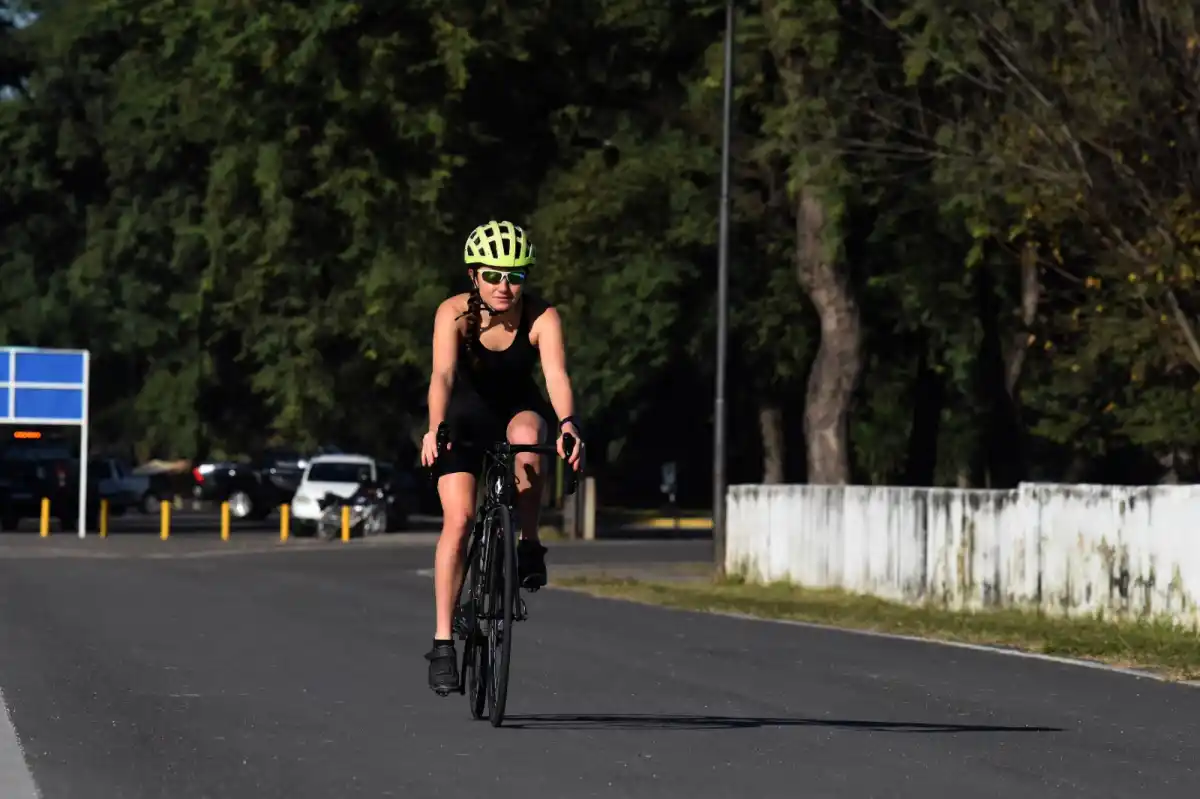 Es contadora, se inició en el triatlón hace tan sólo tres años y ya hizo podio nacional