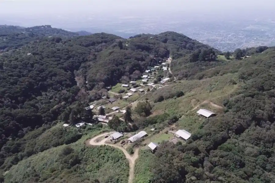 URBANIZACIÓN. En el predio de la controversia viven alrededor de 56 familias, unas 150 personas según se estima. Ellos se dicen “compradores de buena fe”.