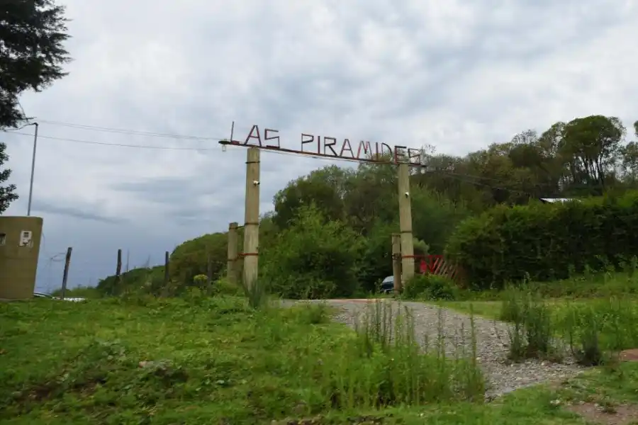 PORTAL DE ACCESO. El loteo del barrio se inició en 2008 y las construcciones comenzaron en 2010.