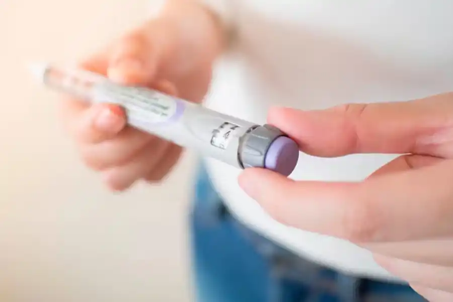 Algunos pacientes con diabetes deben inyectarse insulina a diario.