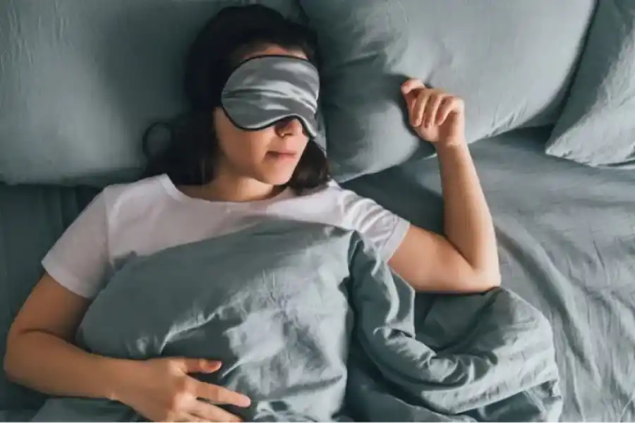 Dar prioridad al buen descanso, una de las claves para evitar los problemas de memoria.