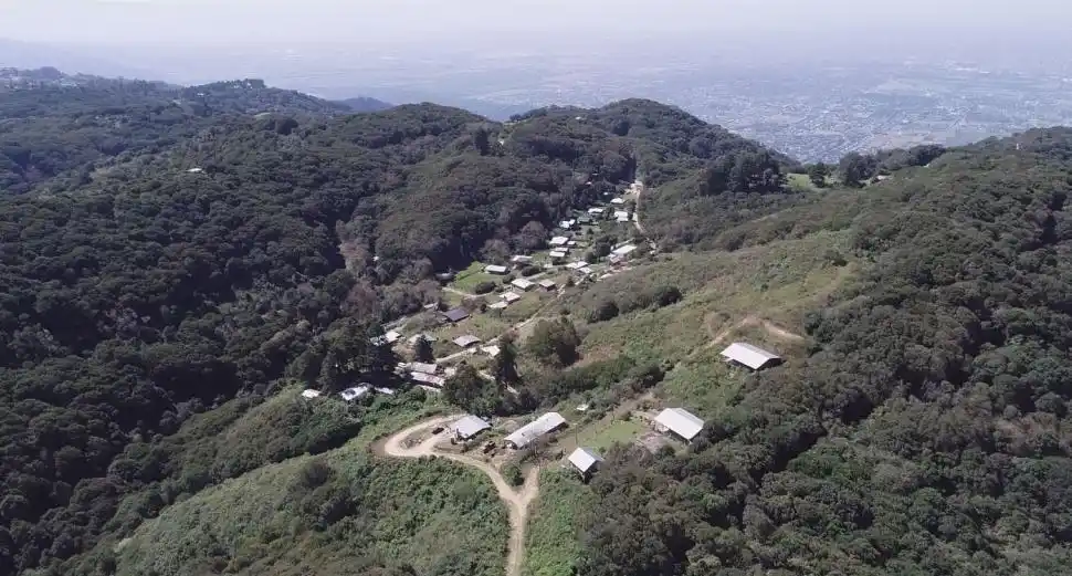 URBANIZACIÓN. En el predio de la controversia viven alrededor de 56 familias, unas 150 personas según se estima. Ellos se dicen “compradores de buena fe”.