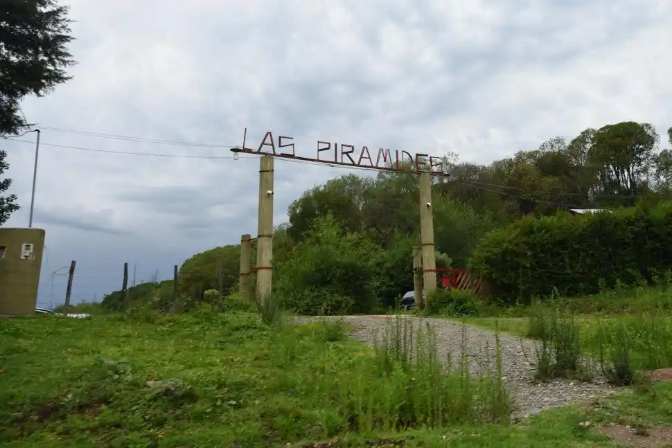 PORTAL DE ACCESO. El loteo del barrio se inició en 2008 y las construcciones comenzaron en 2010.