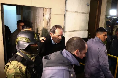 Video: así trasladaron a José Alperovich a la prisión