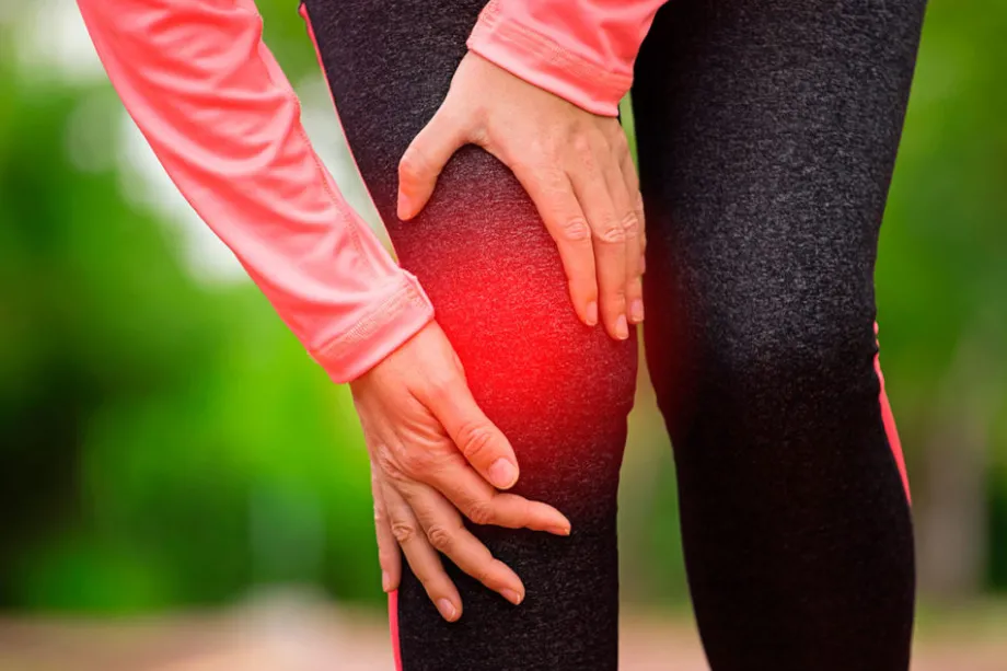 Ejercicios y deportes recomendados para aliviar el dolor de rodillas