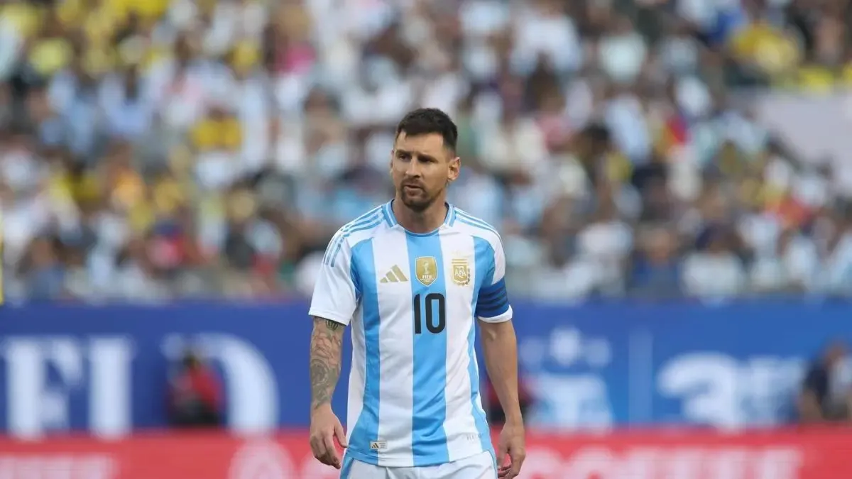 Los nuevos botines de Lionel Messi para la Copa América y un recuerdo a los que utilizó en 2010