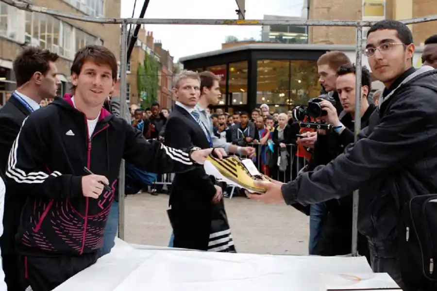 Messi con los botines de 2010.
