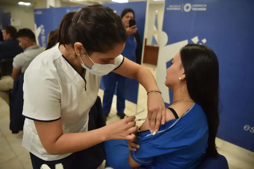 A horas de que empiece el invierno: ¿por qué el riesgo de dengue no desaparece en Tucumán?