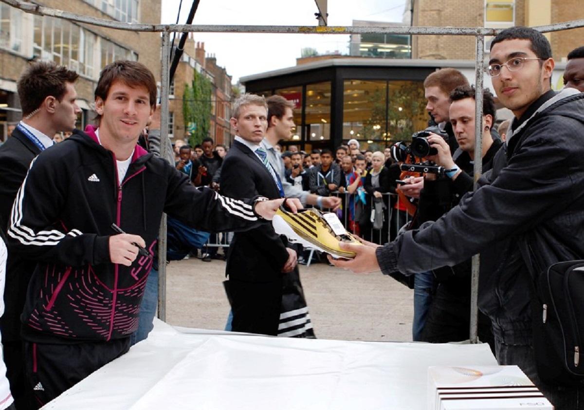 Messi con los botines de 2010.