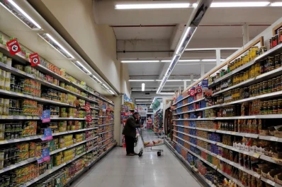 Desplome del consumo en los súper, en mayoristas y en shoppings