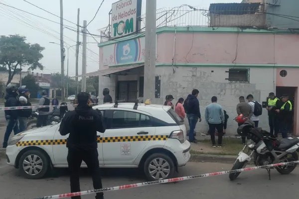 Detuvieron a una mujer que se desplazaba en taxi con más de ocho kilos de marihuana en Tucumán