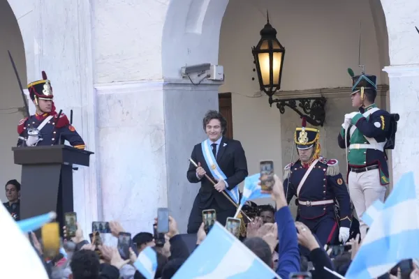 Vivo: Javier Milei encabeza el acto por el Día de la Bandera en Rosario