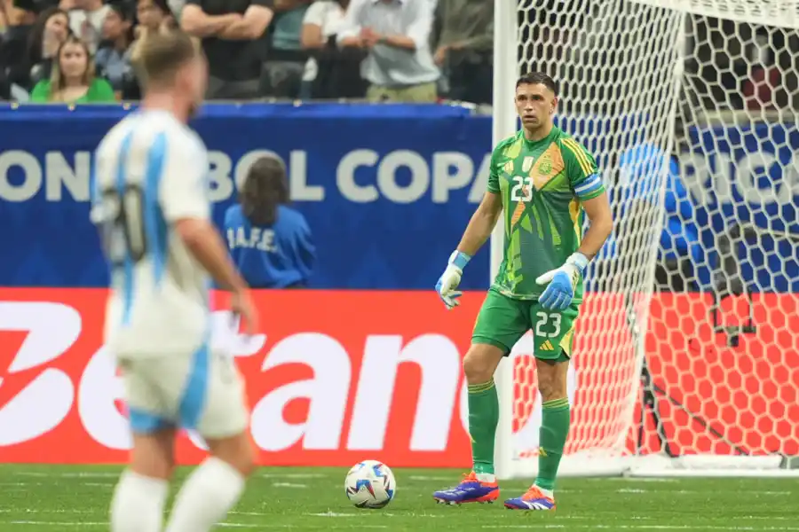 Con Dibu Martínez como gran figura, mirá el 1x1 de la victoria de la Selección frente a Canadá