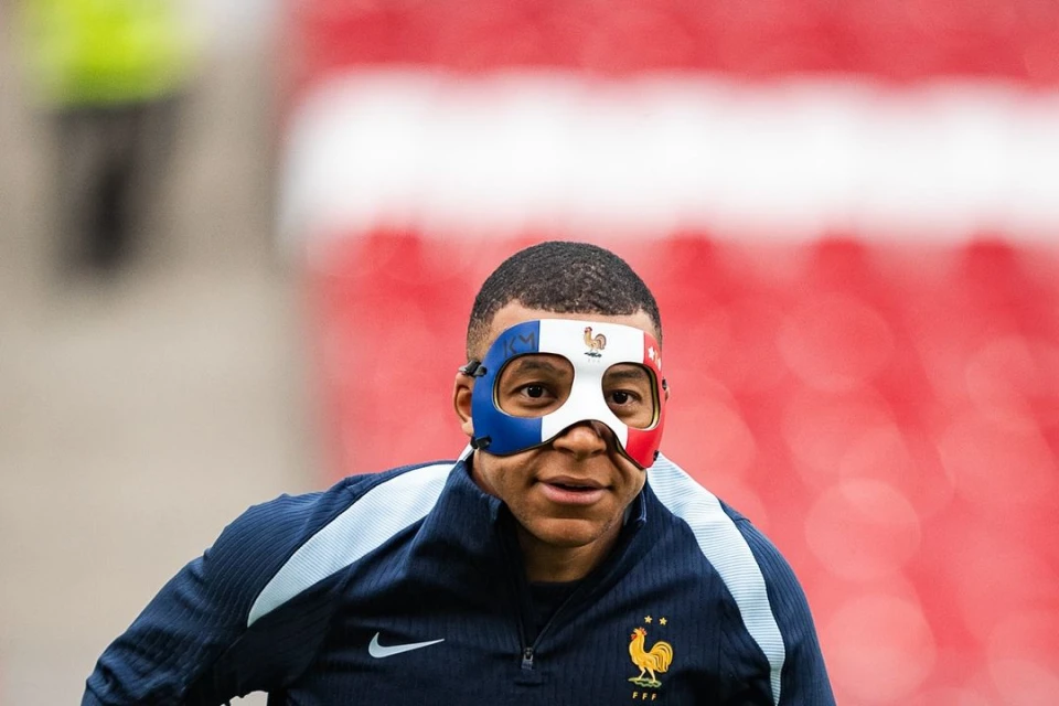Mbappé se mostró con una máscara tras su fractura: por qué no podrá usarla en la Eurocopa