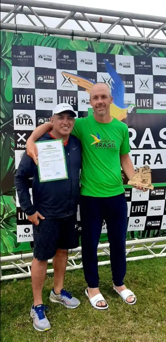 “Hombre de Acero”: el cirujano Jorge Rodríguez compite en Francia en la carrera más dura del planeta
