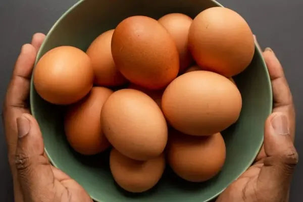 Qué le pasa a nuestros ojos si comemos huevos a diario