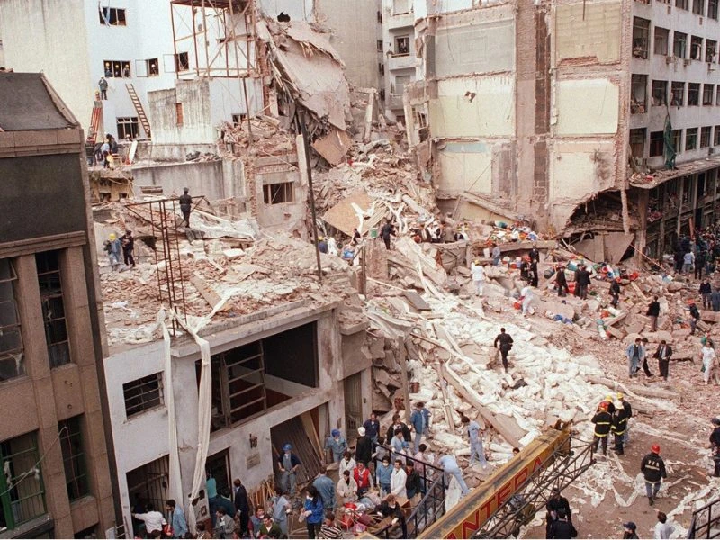 HORROR. El atentado, de julio de 1994, dejó 85 muertos y 300 heridos. 