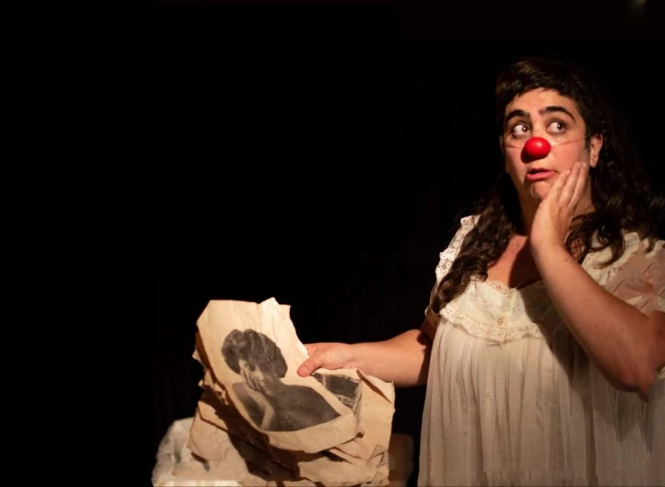FAMILIA ILUSTRE. Gisela Podestá es heredera de la dinastía creadora del teatro nacional y esta noche llega con su unipersonal clown a La Sodería.