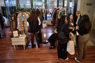 Moda circular: rompiendo los prejuicios, las prendas que antes eran viejas hoy son vanguardia en Tucumán