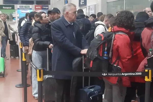 Jaldo viajó a Buenos Aires en una semana clave para la Ley Bases y el Acuerdo Fiscal