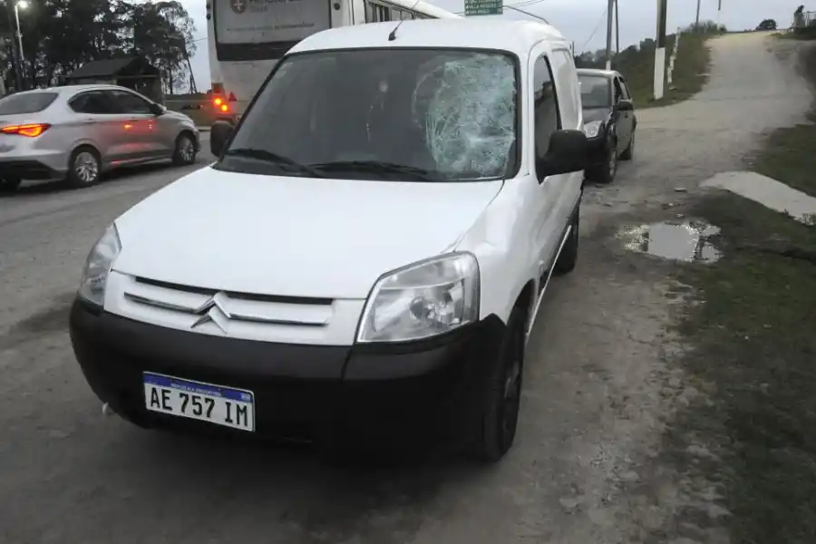 CUSTODIA. La camioneta quedó retenida en la comisaría de San Javier.